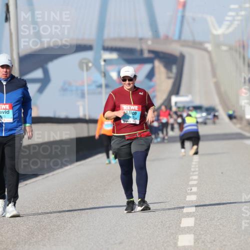 03.10.2025 - Köhlbrandbrückenlauf Jannik Wohlers http://msf.ph/oto/9099616 03.10.2025 10:26:23 Position 3 2623, 2357, 101 meine-sportfotos.de