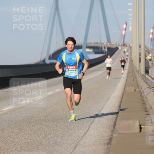 03.10.2025 - Köhlbrandbrückenlauf Lena Gebhardt http://msf.ph/oto/9099631 03.10.2025 09:35:34 Position 2 3304 meine-sportfotos.de
