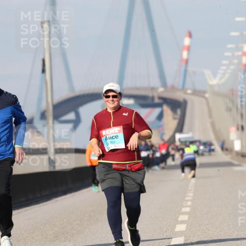 03.10.2025 - Köhlbrandbrückenlauf Jannik Wohlers http://msf.ph/oto/9099648 03.10.2025 10:26:31 Position 3 2623, 2357 meine-sportfotos.de
