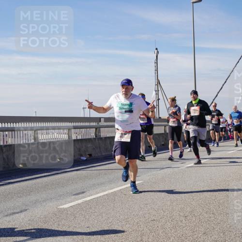 03.10.2025 - Köhlbrandbrückenlauf Michael Burmester http://msf.ph/oto/9099655 03.10.2025 12:45:47 Position 2  meine-sportfotos.de