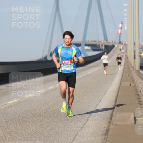 03.10.2025 - Köhlbrandbrückenlauf Lena Gebhardt http://msf.ph/oto/9099659 03.10.2025 09:35:34 Position 2 3304 meine-sportfotos.de