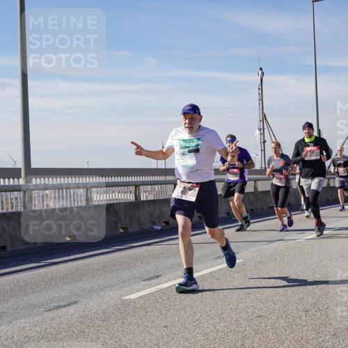 03.10.2025 - Köhlbrandbrückenlauf Michael Burmester http://msf.ph/oto/9099680 03.10.2025 12:45:47 Position 2  meine-sportfotos.de