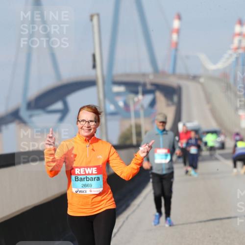 03.10.2025 - Köhlbrandbrückenlauf Jannik Wohlers http://msf.ph/oto/9099695 03.10.2025 10:27:03 Position 3 2669 meine-sportfotos.de