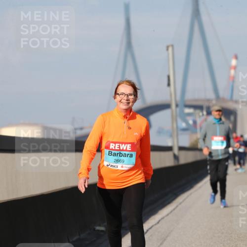 03.10.2025 - Köhlbrandbrückenlauf Jannik Wohlers http://msf.ph/oto/9099710 03.10.2025 10:27:06 Position 3 2669 meine-sportfotos.de