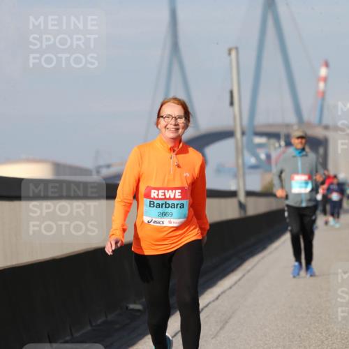 03.10.2025 - Köhlbrandbrückenlauf Jannik Wohlers http://msf.ph/oto/9099714 03.10.2025 10:27:06 Position 3 2669 meine-sportfotos.de