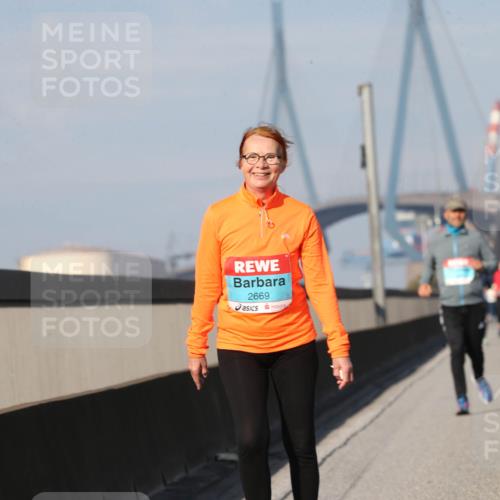 03.10.2025 - Köhlbrandbrückenlauf Jannik Wohlers http://msf.ph/oto/9099724 03.10.2025 10:27:06 Position 3 2669 meine-sportfotos.de