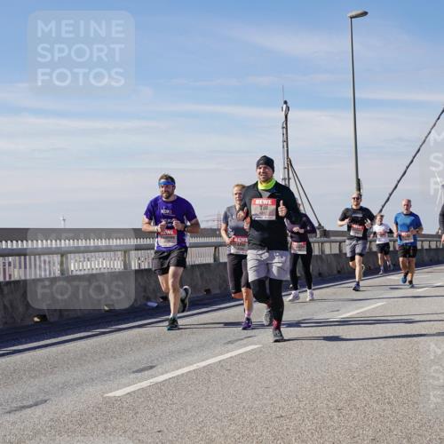 03.10.2025 - Köhlbrandbrückenlauf Michael Burmester http://msf.ph/oto/9099729 03.10.2025 12:45:48 Position 2 1, 4317 meine-sportfotos.de