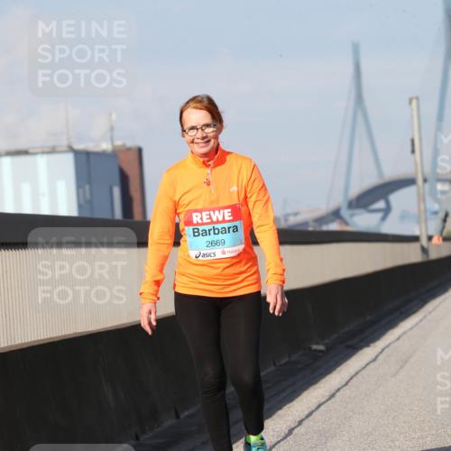 03.10.2025 - Köhlbrandbrückenlauf Jannik Wohlers http://msf.ph/oto/9099754 03.10.2025 10:27:08 Position 3 2669 meine-sportfotos.de