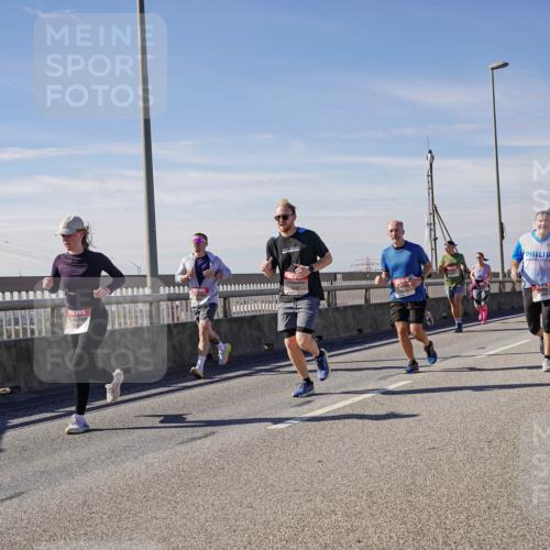 03.10.2025 - Köhlbrandbrückenlauf Michael Burmester http://msf.ph/oto/9099831 03.10.2025 12:45:52 Position 2  meine-sportfotos.de