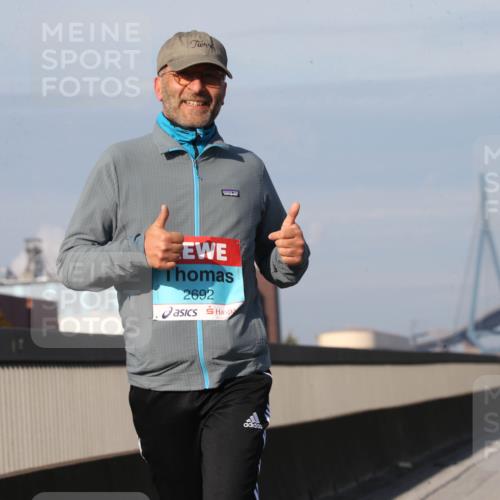 03.10.2025 - Köhlbrandbrückenlauf Jannik Wohlers http://msf.ph/oto/9099861 03.10.2025 10:27:18 Position 3 2692 meine-sportfotos.de