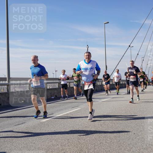 03.10.2025 - Köhlbrandbrückenlauf Michael Burmester http://msf.ph/oto/9099873 03.10.2025 12:45:53 Position 2 5740 meine-sportfotos.de