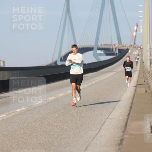 03.10.2025 - Köhlbrandbrückenlauf Lena Gebhardt http://msf.ph/oto/9099889 03.10.2025 09:35:47 Position 2  meine-sportfotos.de
