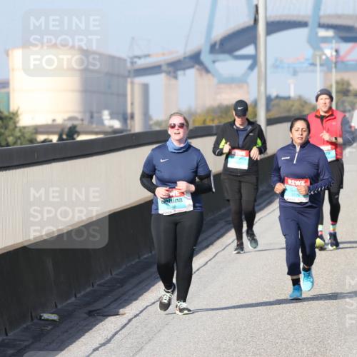 03.10.2025 - Köhlbrandbrückenlauf Jannik Wohlers http://msf.ph/oto/9099903 03.10.2025 10:27:39 Position 3 2546, 3776 meine-sportfotos.de