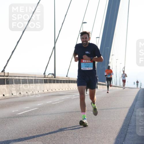 03.10.2025 - Köhlbrandbrückenlauf Strokosch-Dieckow http://msf.ph/oto/9099915 03.10.2025 09:16:59 Position 1 3760 meine-sportfotos.de