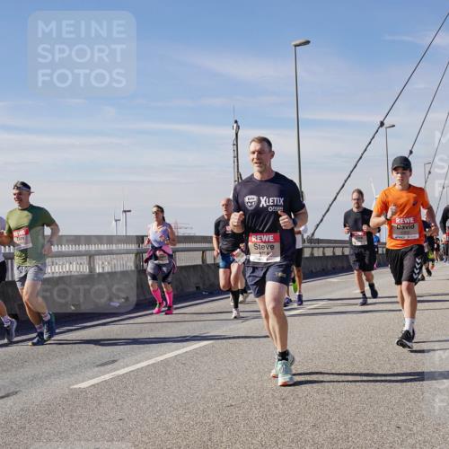 03.10.2025 - Köhlbrandbrückenlauf Michael Burmester http://msf.ph/oto/9099923 03.10.2025 12:45:54 Position 2 50 meine-sportfotos.de