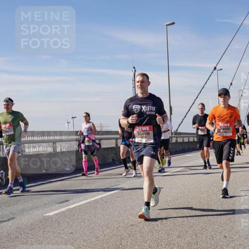 03.10.2025 - Köhlbrandbrückenlauf Michael Burmester http://msf.ph/oto/9099932 03.10.2025 12:45:54 Position 2 4158, 6302 meine-sportfotos.de