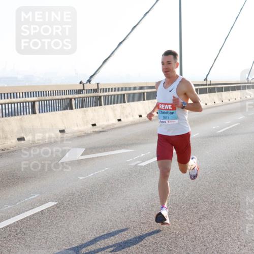 03.10.2025 - Köhlbrandbrückenlauf Strokosch-Dieckow http://msf.ph/oto/9099934 03.10.2025 09:17:10 Position 1 1013 meine-sportfotos.de