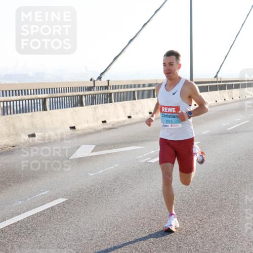 03.10.2025 - Köhlbrandbrückenlauf Strokosch-Dieckow http://msf.ph/oto/9099945 03.10.2025 09:17:10 Position 1 1013 meine-sportfotos.de