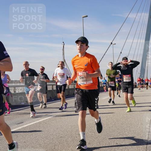 03.10.2025 - Köhlbrandbrückenlauf Michael Burmester http://msf.ph/oto/9099964 03.10.2025 12:45:56 Position 2 4158, 6302 meine-sportfotos.de