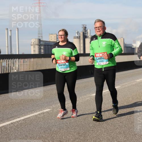 03.10.2025 - Köhlbrandbrückenlauf Lena Gebhardt http://msf.ph/oto/9099979 03.10.2025 10:10:57 Position 2 2011, 2020 meine-sportfotos.de