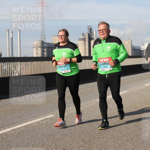 03.10.2025 - Köhlbrandbrückenlauf Lena Gebhardt http://msf.ph/oto/9099990 03.10.2025 10:10:57 Position 2 2011, 2020 meine-sportfotos.de