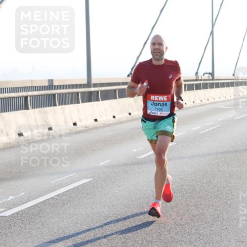 03.10.2025 - Köhlbrandbrückenlauf Strokosch-Dieckow http://msf.ph/oto/9100001 03.10.2025 09:17:27 Position 1 2968 meine-sportfotos.de