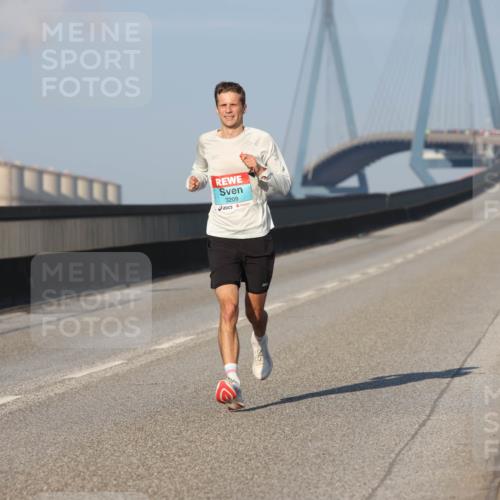 03.10.2025 - Köhlbrandbrückenlauf Lena Gebhardt http://msf.ph/oto/9100023 03.10.2025 09:35:50 Position 2 3209 meine-sportfotos.de