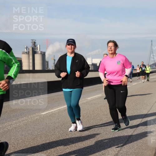 03.10.2025 - Köhlbrandbrückenlauf Lena Gebhardt http://msf.ph/oto/9100029 03.10.2025 10:10:58 Position 2 2020 meine-sportfotos.de