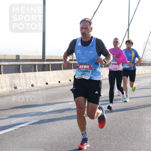 03.10.2025 - Köhlbrandbrückenlauf Strokosch-Dieckow http://msf.ph/oto/9100066 03.10.2025 09:18:13 Position 1 1041, 43 meine-sportfotos.de