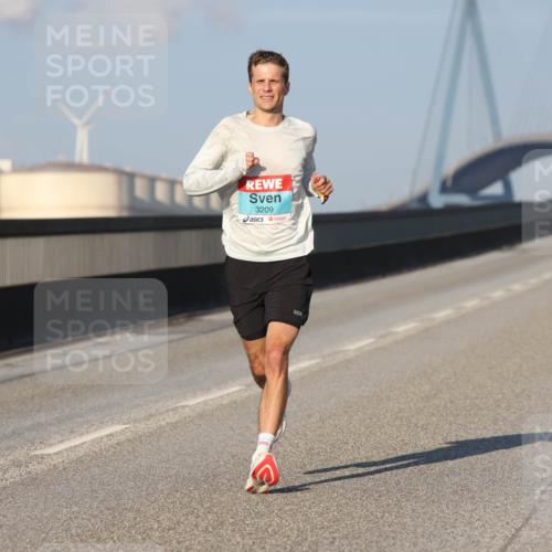 03.10.2025 - Köhlbrandbrückenlauf Lena Gebhardt http://msf.ph/oto/9100098 03.10.2025 09:35:51 Position 2 3209 meine-sportfotos.de