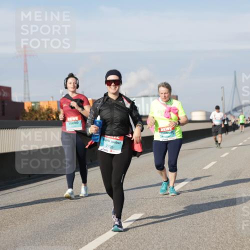 03.10.2025 - Köhlbrandbrückenlauf Jannik Wohlers http://msf.ph/oto/9100120 03.10.2025 10:20:46 Position 3 195, 3290, 2795, 3288 meine-sportfotos.de