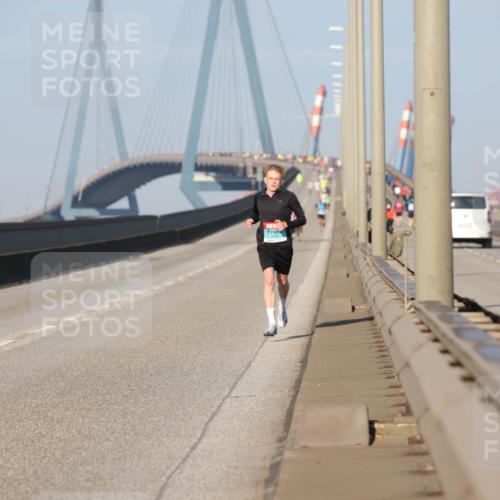 03.10.2025 - Köhlbrandbrückenlauf Lena Gebhardt http://msf.ph/oto/9100140 03.10.2025 09:35:53 Position 2 0 meine-sportfotos.de