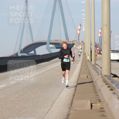 03.10.2025 - Köhlbrandbrückenlauf Lena Gebhardt http://msf.ph/oto/9100149 03.10.2025 09:35:54 Position 2  meine-sportfotos.de