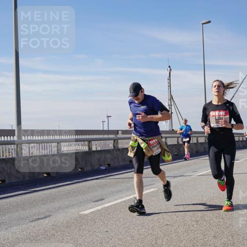 03.10.2025 - Köhlbrandbrückenlauf Michael Burmester http://msf.ph/oto/9100152 03.10.2025 12:46:00 Position 2  meine-sportfotos.de