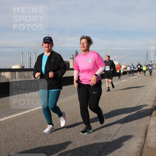 03.10.2025 - Köhlbrandbrückenlauf Lena Gebhardt http://msf.ph/oto/9100159 03.10.2025 10:11:00 Position 2  meine-sportfotos.de