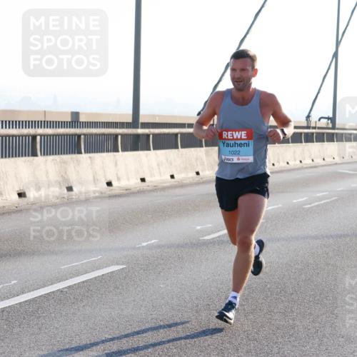 03.10.2025 - Köhlbrandbrückenlauf Strokosch-Dieckow http://msf.ph/oto/9100171 03.10.2025 09:18:18 Position 1 1022 meine-sportfotos.de