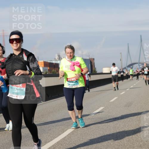 03.10.2025 - Köhlbrandbrückenlauf Jannik Wohlers http://msf.ph/oto/9100175 03.10.2025 10:20:47 Position 3 2795, 3289 meine-sportfotos.de