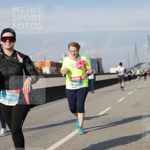 03.10.2025 - Köhlbrandbrückenlauf Jannik Wohlers http://msf.ph/oto/9100194 03.10.2025 10:20:47 Position 3 2795, 3289 meine-sportfotos.de