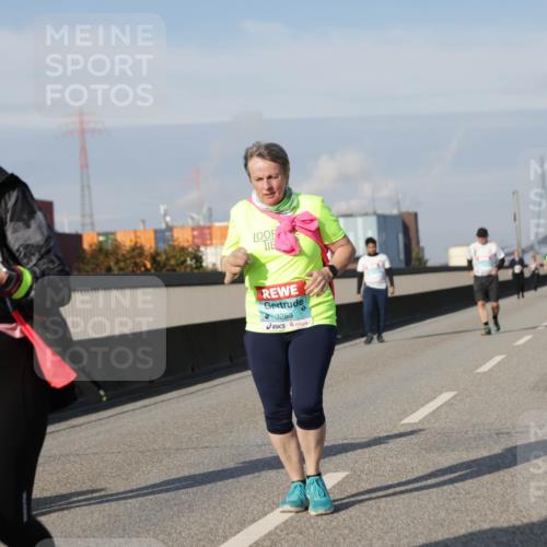 03.10.2025 - Köhlbrandbrückenlauf Jannik Wohlers http://msf.ph/oto/9100236 03.10.2025 10:20:48 Position 3 2795, 3289 meine-sportfotos.de