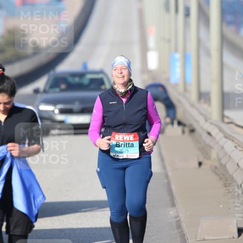 03.10.2025 - Köhlbrandbrückenlauf Jannik Wohlers http://msf.ph/oto/9100249 03.10.2025 10:29:10 Position 3 3575 meine-sportfotos.de
