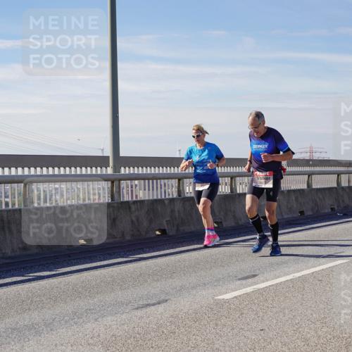 03.10.2025 - Köhlbrandbrückenlauf Michael Burmester http://msf.ph/oto/9100267 03.10.2025 12:46:04 Position 2 11111 meine-sportfotos.de
