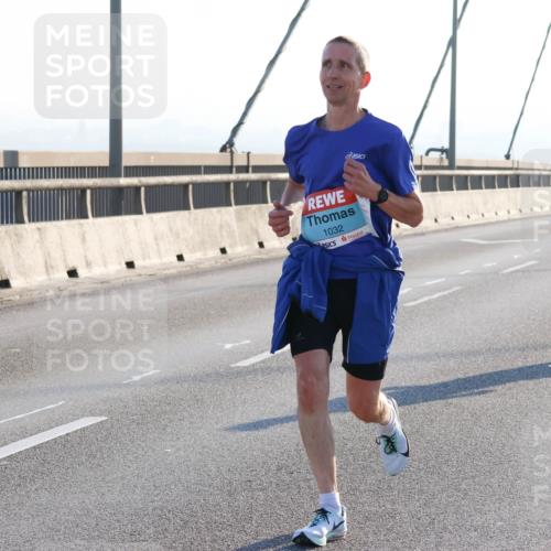 03.10.2025 - Köhlbrandbrückenlauf Strokosch-Dieckow http://msf.ph/oto/9100274 03.10.2025 09:18:33 Position 1 1032 meine-sportfotos.de