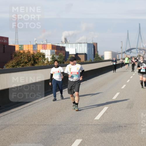 03.10.2025 - Köhlbrandbrückenlauf Jannik Wohlers http://msf.ph/oto/9100283 03.10.2025 10:20:54 Position 3  meine-sportfotos.de