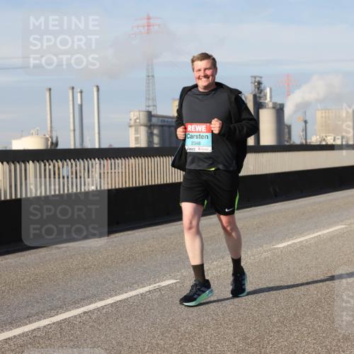 03.10.2025 - Köhlbrandbrückenlauf Lena Gebhardt http://msf.ph/oto/9100285 03.10.2025 10:11:02 Position 2 2348 meine-sportfotos.de