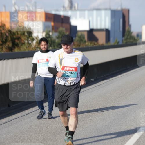 03.10.2025 - Köhlbrandbrückenlauf Jannik Wohlers http://msf.ph/oto/9100302 03.10.2025 10:20:55 Position 3 2425 meine-sportfotos.de