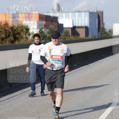 03.10.2025 - Köhlbrandbrückenlauf Jannik Wohlers http://msf.ph/oto/9100305 03.10.2025 10:20:55 Position 3 2425 meine-sportfotos.de