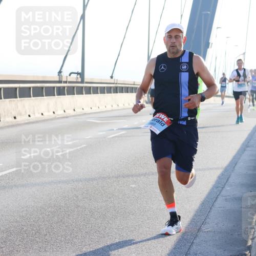 03.10.2025 - Köhlbrandbrückenlauf Strokosch-Dieckow http://msf.ph/oto/9100310 03.10.2025 09:18:34 Position 1 3463 meine-sportfotos.de