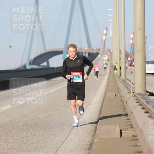 03.10.2025 - Köhlbrandbrückenlauf Lena Gebhardt http://msf.ph/oto/9100315 03.10.2025 09:35:57 Position 2 8127 meine-sportfotos.de