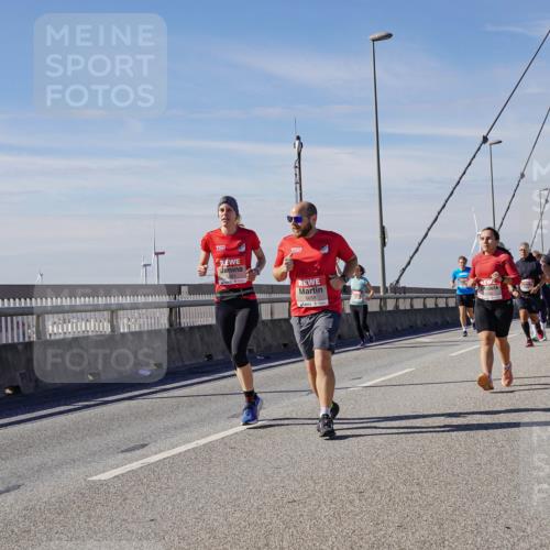 03.10.2025 - Köhlbrandbrückenlauf Michael Burmester http://msf.ph/oto/9100346 03.10.2025 12:46:06 Position 2 15, 6659 meine-sportfotos.de