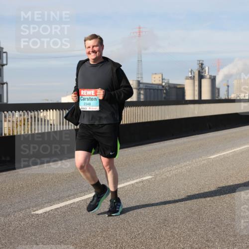 03.10.2025 - Köhlbrandbrückenlauf Lena Gebhardt http://msf.ph/oto/9100354 03.10.2025 10:11:02 Position 2 2348 meine-sportfotos.de
